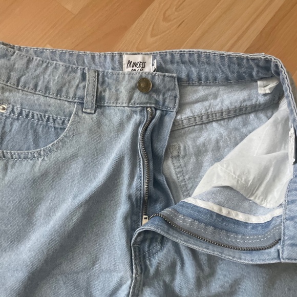 Light blue boyfriend for shorts - Picture 3 of 3